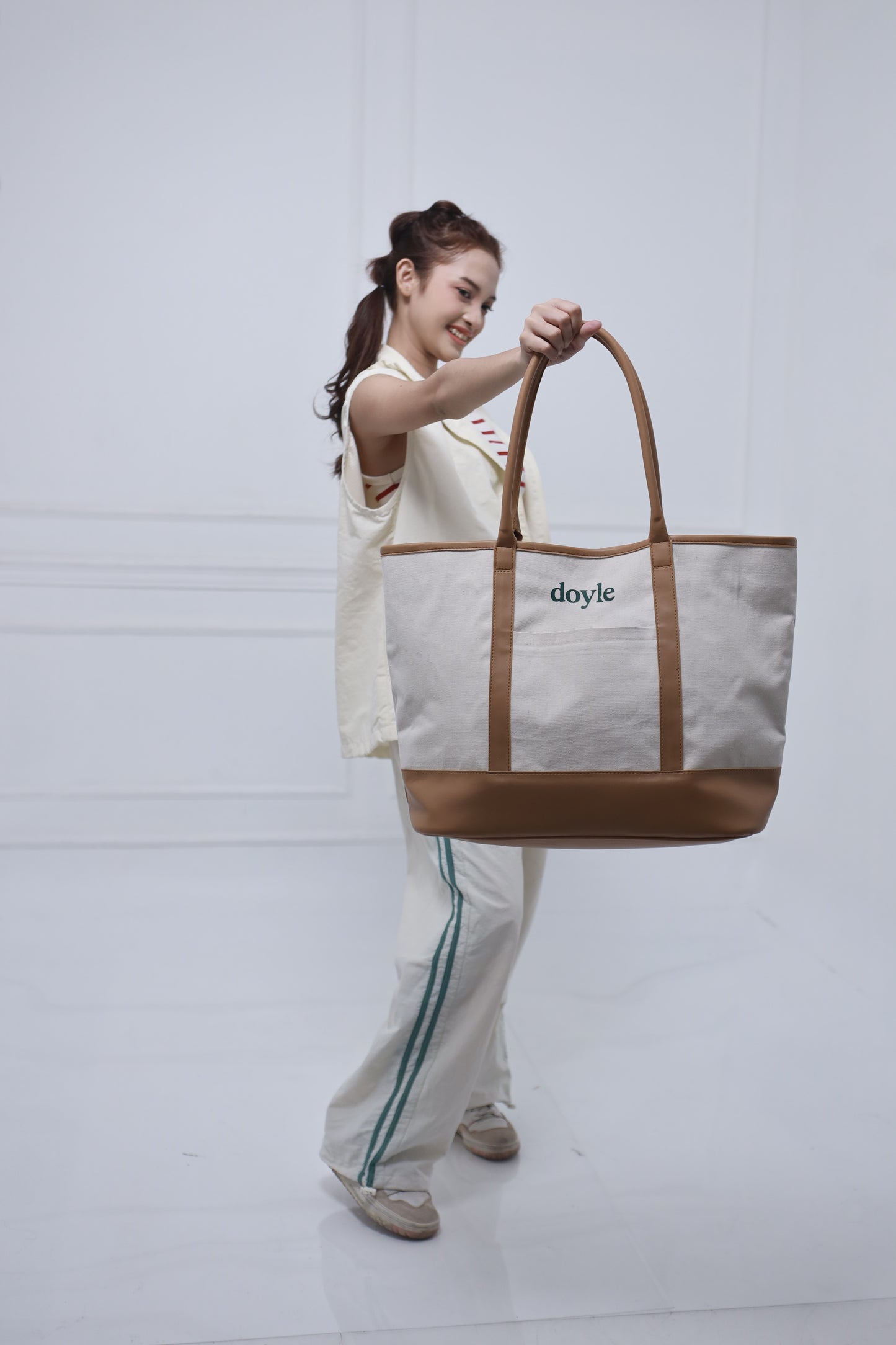 Doyle Canvas Tote Bag (Off White/Tan)