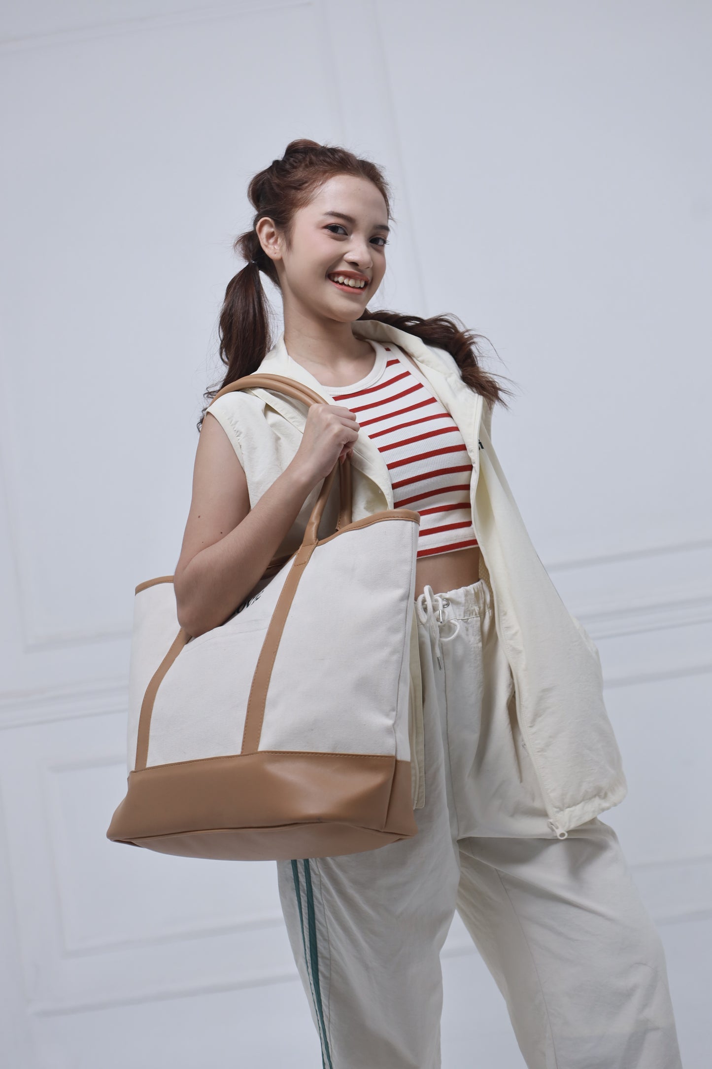 Doyle Canvas Tote Bag (Off White/Tan)