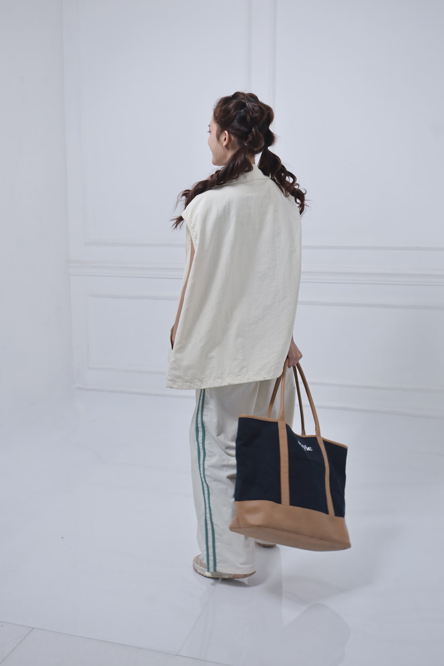 Doyle Canvas Tote Bag (Navy/Tan)