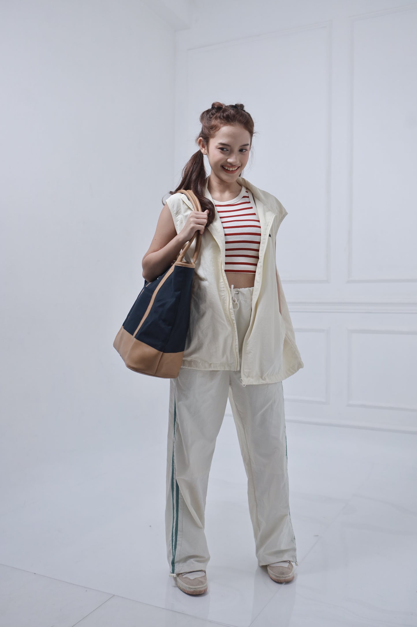 Doyle Canvas Tote Bag (Navy/Tan)