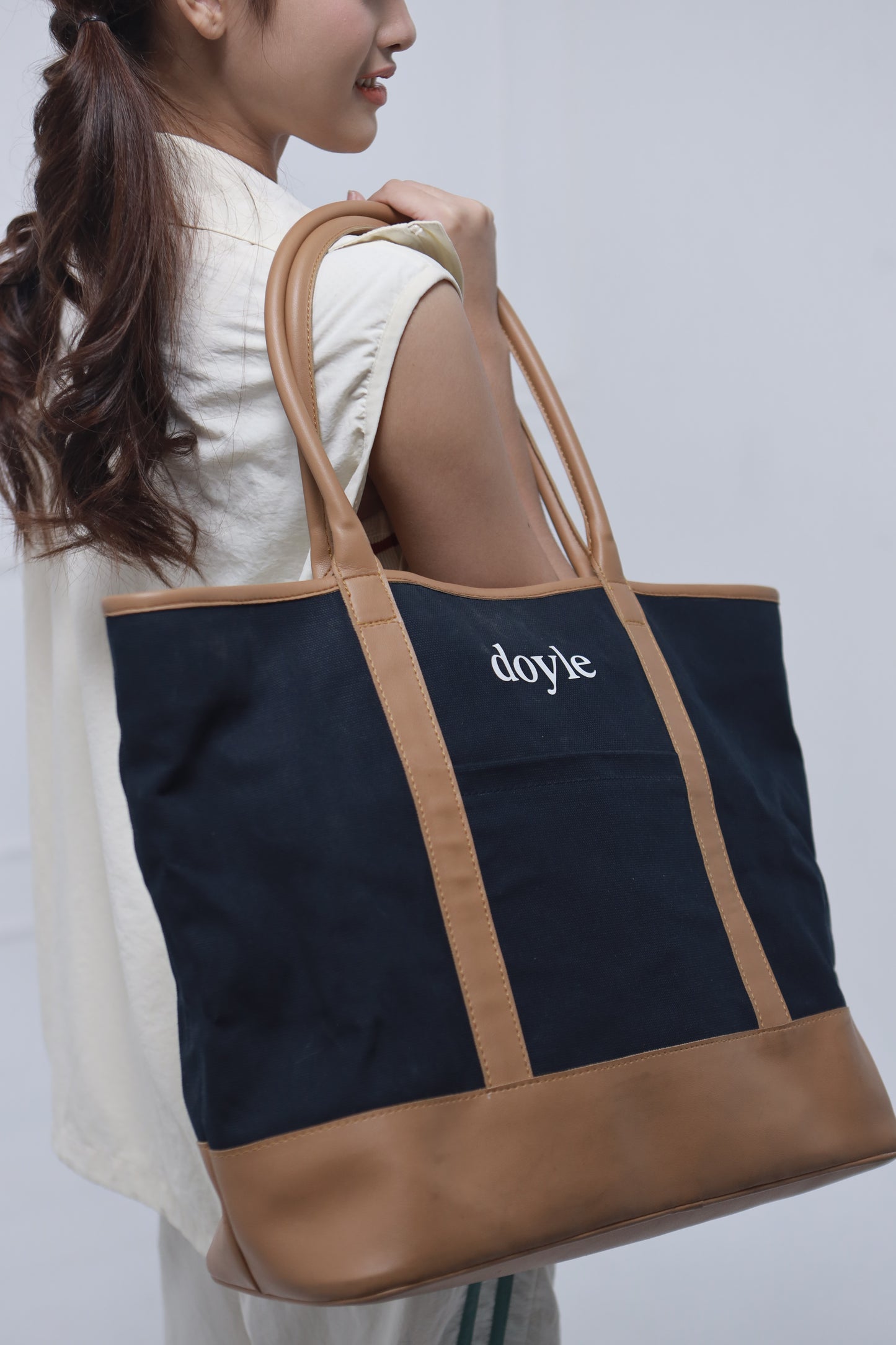 Doyle Canvas Tote Bag (Navy/Tan)